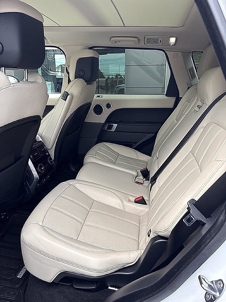 Used 2021 Land Rover Range Rover Sport HSE Silver Edition AWD/4WD image 6