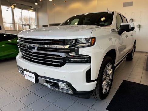 Used 2020 Chevrolet Silverado 1500 High Country w/ Technology Package image 36