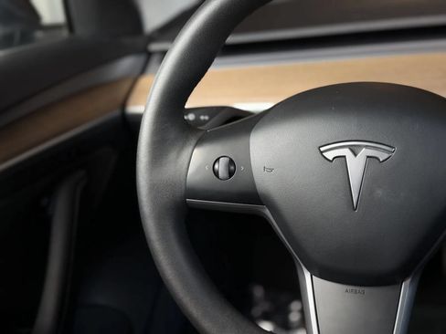 Used 2022 Tesla Model 3 Long Range AWD/4WD image 22