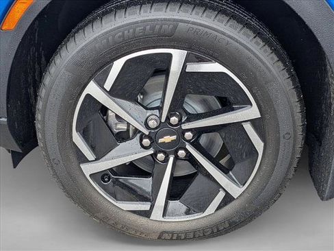 New 2026 Chevrolet Equinox EV LT image 9