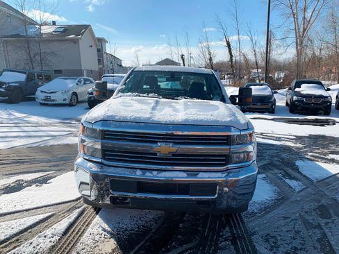 Used 2018 Chevrolet Silverado 3500 W/T image 2