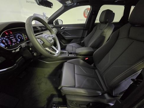 New 2025 Audi Q3 2.0T Premium image 10