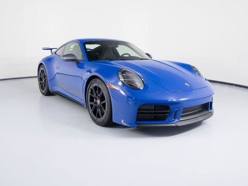 Certified 2025 Porsche 911 Carrera RWD image 12