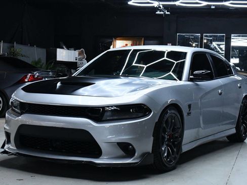 Used 2023 Dodge Charger Scat Pack w/ Harman/Kardon Audio Group image 10