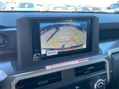 Used 2025 Toyota Tacoma SR5 image 28