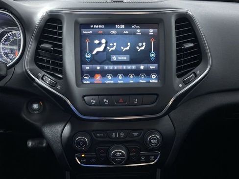 Used 2023 Jeep Cherokee Altitude Lux image 22