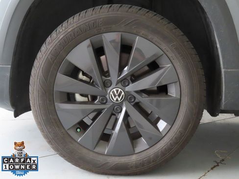 Certified 2024 Volkswagen Taos S w/ MDO Package image 27