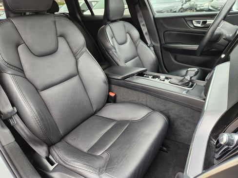 Used 2020 Volvo V60 T5 Cross Country w/ Protection Package Premier image 15