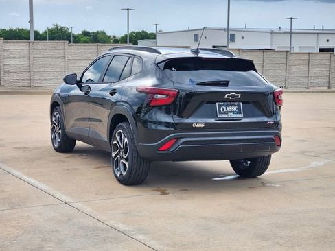 New 2026 Chevrolet Trax RS w/ Sunroof Package FWD image 6