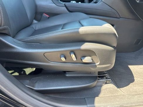 Used 2023 Cadillac XT6 Premium Luxury image 30