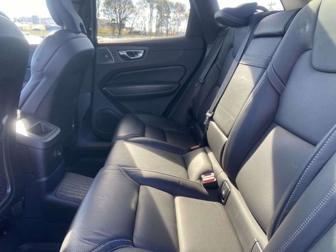 Used 2019 Volvo XC60 T8 Inscription w/ Advanced Package image 13