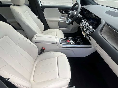 Used 2026 Mercedes-Benz GLA 250 4MATIC image 10