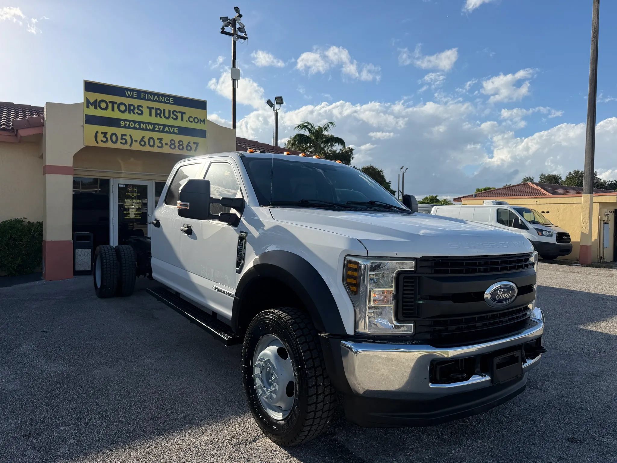Used 2018 Ford F550 4x4 Crew Cab Super Duty image 7
