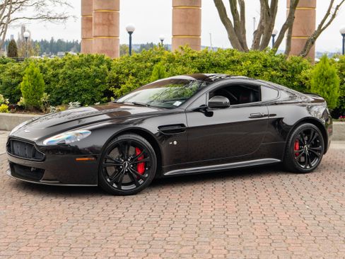 Used 2015 Aston Martin V12 Vantage S image 35
