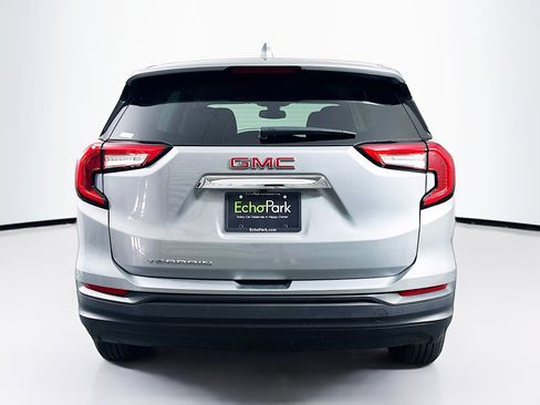Used 2024 GMC Terrain SLE FWD image 7