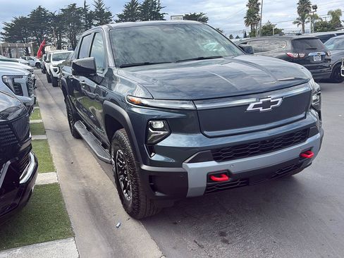 Used 2026 Chevrolet Silverado EV Trail Boss AWD/4WD image 23