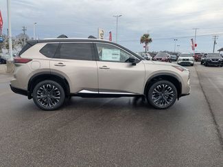 New 2026 Nissan Rogue Platinum w/ Platinum Premium Package AWD/4WD video 2