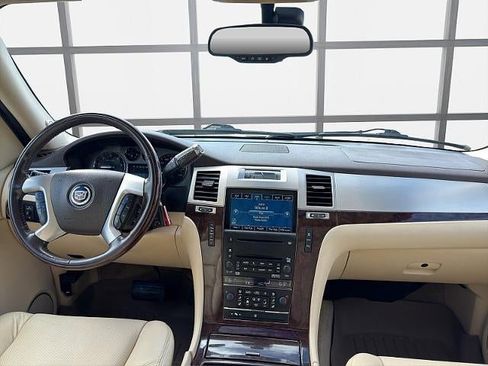 Used 2008 Cadillac Escalade AWD image 17