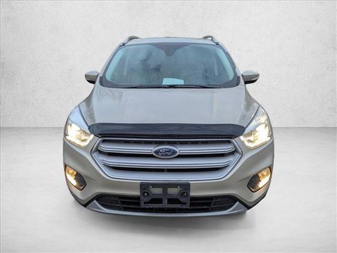 Used 2018 Ford Escape Titanium image 2