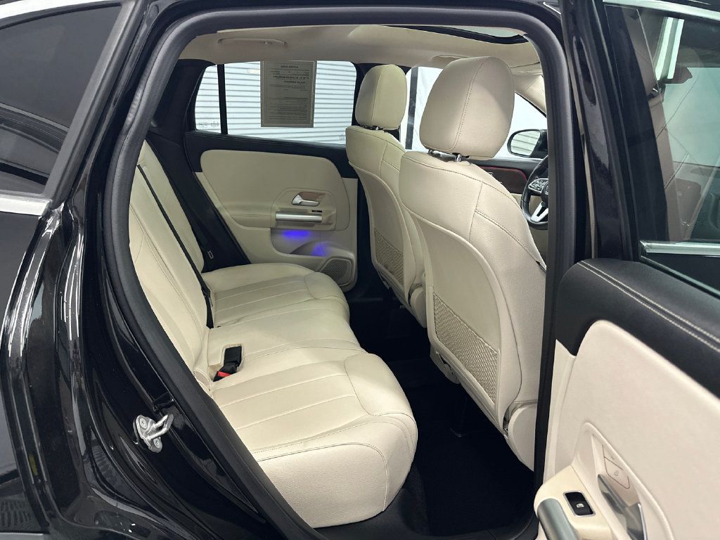 Used 2023 Mercedes-Benz GLA 250 4MATIC w/ Premium Package image 16