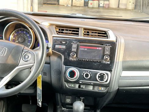 Used 2015 Honda Fit LX image 19