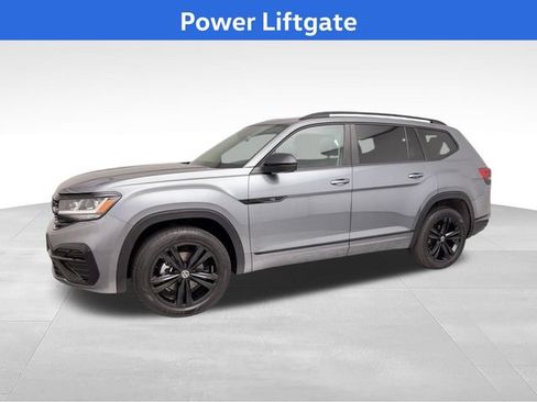 Used 2023 Volkswagen Atlas SEL R-Line AWD/4WD image 7