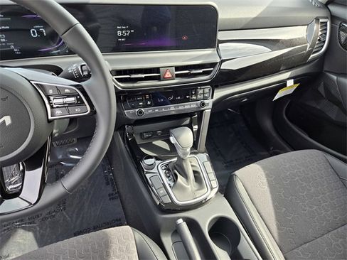 New 2026 Kia Seltos S image 18