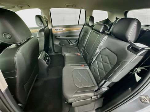 Used 2025 Volkswagen Atlas SE FWD image 27
