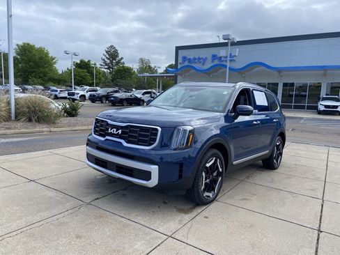Used 2025 Kia Telluride S image 4