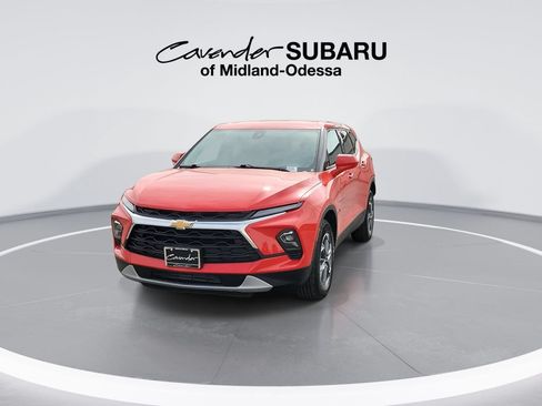 Used 2025 Chevrolet Blazer LT FWD image 4