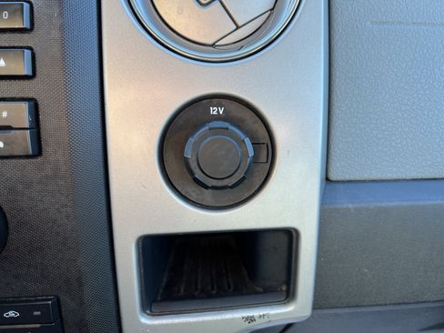 Used 2011 Ford F150 XLT w/ XLT Chrome Pkg image 25