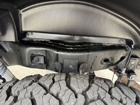 Used 2021 Jeep Gladiator Rubicon AWD/4WD image 17
