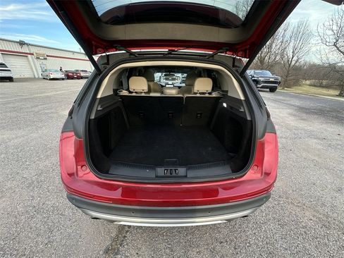 Used 2021 Lincoln Corsair Reserve image 24