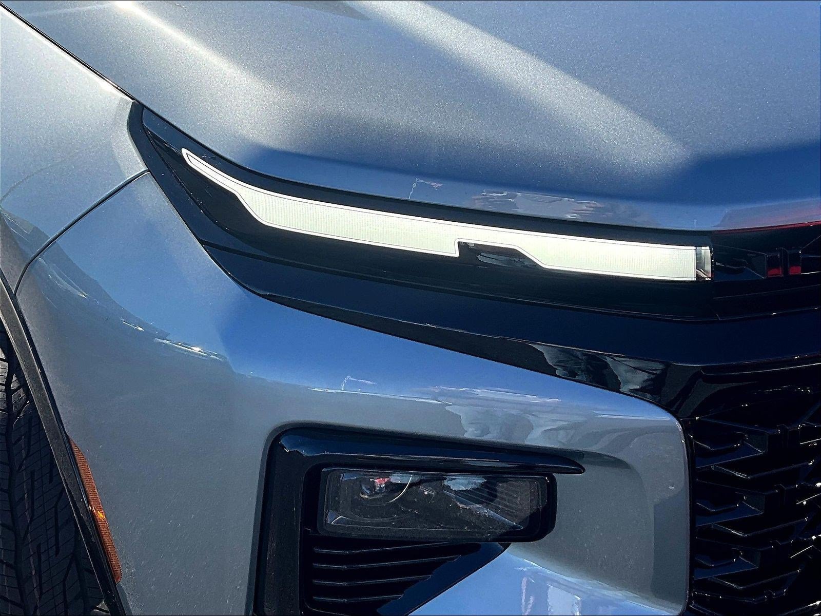 New 2027 Chevrolet Traverse RS w/ LPO, Floor Liner Package FWD image 8