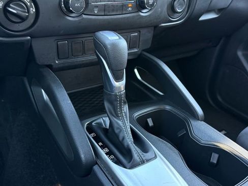 Certified 2024 Nissan Frontier SV image 18