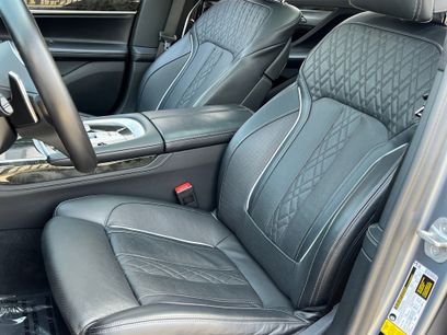 Used 2022 BMW 750i xDrive w/ M Sport Package