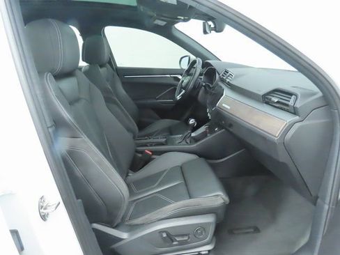 Used 2022 Audi Q3 2.0T Premium Plus w/ Premium Plus Package image 20