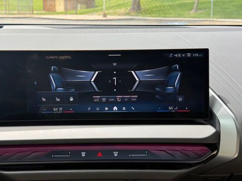 Used 2025 BMW X3 xDrive30i w/ Premium Package AWD/4WD image 14