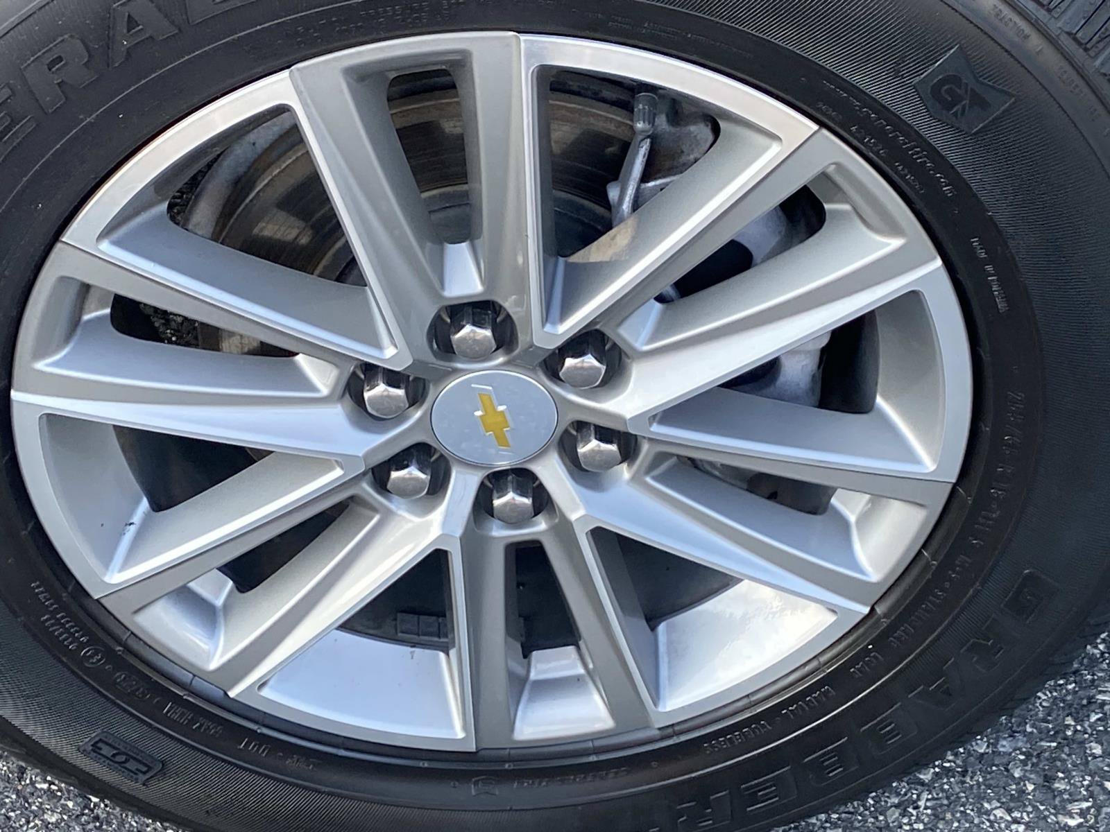 Used 2022 Chevrolet Traverse LT w/ LPO, Floor Liner Package AWD/4WD image 25