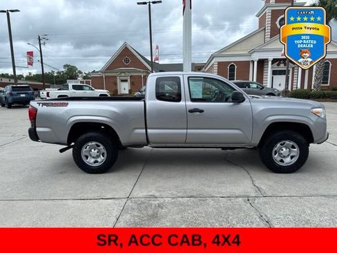 Used 2018 Toyota Tacoma SR AWD/4WD image 4