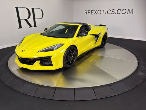 Used 2023 Chevrolet Corvette Z06 RWD image 13