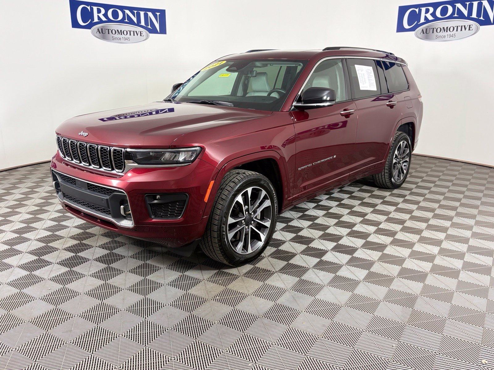 Used 2021 Jeep Grand Cherokee L Overland w/ Luxury Tech Group IV AWD/4WD image 41