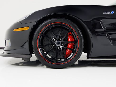 Used 2012 Chevrolet Corvette ZR1 w/ 3ZR Preferred Equipment Group RWD image 9