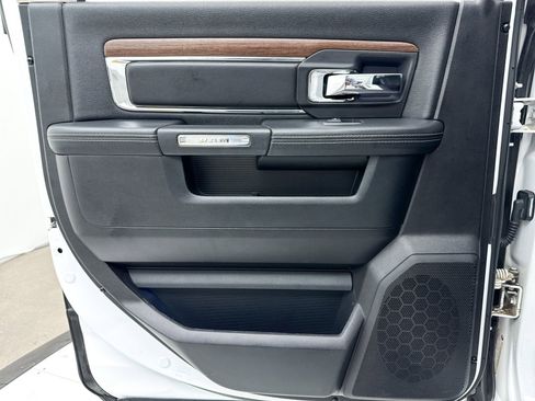 Used 2016 RAM 1500 Laramie w/ Convenience Group image 31