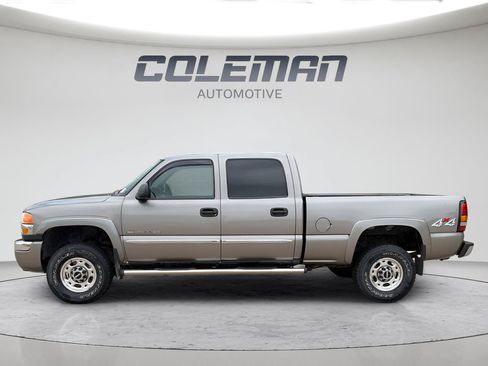 Used 2006 GMC Sierra 2500 SLE w/ Snow Plow Prep Package AWD/4WD image 2