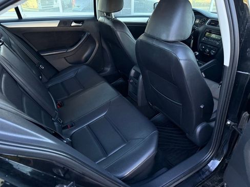 Used 2014 Volkswagen Jetta SE FWD image 36