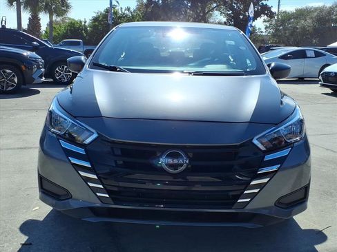 Used 2024 Nissan Versa S w/ S Plus Package image 2