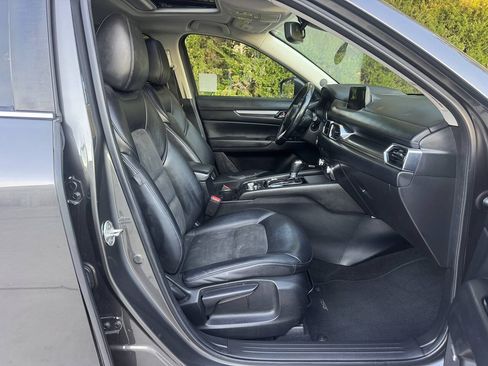 Used 2018 MAZDA CX-5 Touring w/ Preferred Equipment Package FWD image 12