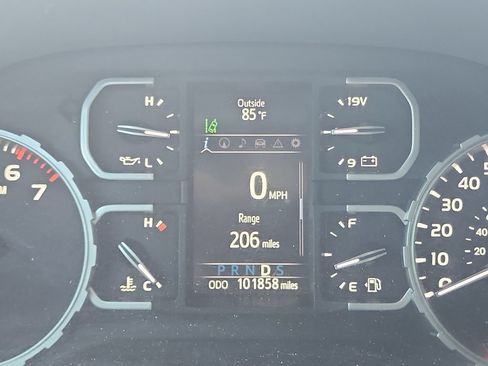 Used 2018 Toyota Tundra SR5 w/ TRD Off Road Package AWD/4WD image 19