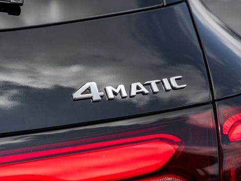 New 2025 Mercedes-Benz GLC 350e 4MATIC image 9